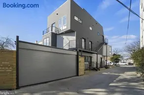 Modern, Gorgeous & Luxury Gem - 5 Stars Location - Image 3