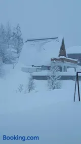 House with Pool and Sauna - Image 3