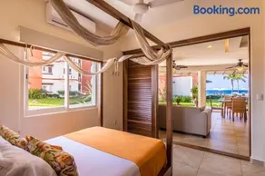 2 Beds 2 Baths Main Floor with Amazing Ocean Views - Image 2
