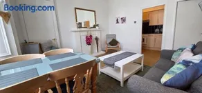 Grindlay Street Residence, 2 Bedroom, 2 Bathroom apartment close to Castle - Image 4