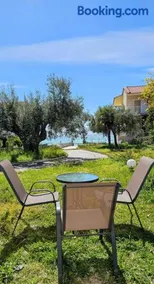 Deluxe apartment by the sea - Image 3