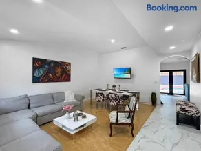 Ten Palms Vacation Home - Image 2