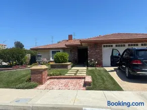 Spacious 3 bedrooms 1 bath Jacuzzi BBQ SINGLE HOUSE - Image 2