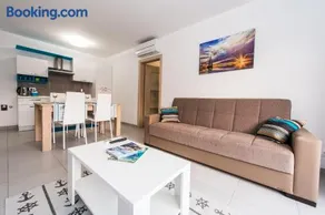 Blue Sky Apartments - Image 3