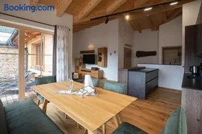 Dachstein Chalet - Image 1