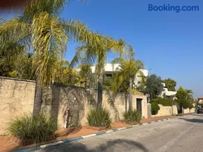 Luxury peaceful, free parking with security room Mamad - Image 4