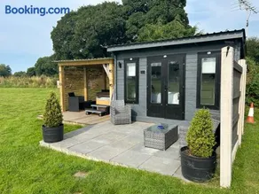 Dolafon farm luxury glamping cabin with hot tub - Image 1