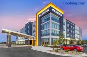 Holiday Inn Express Bettendorf - Davenport NE by IHG - Image 3