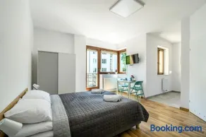 Art Apartments - Image 5