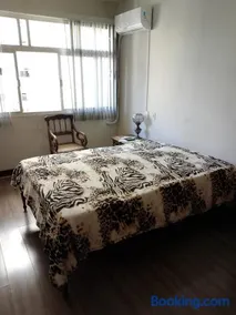 Quarto no apartamento do anfitrião na Praia do Canto - Image 4
