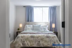 Renovated and Professionally Designed 3Bed Home - Image 3