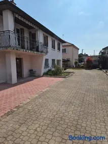 Maison de Luxe Entière - Image 2