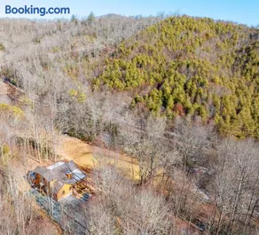 The Preserve Mountain Getaway Cabin - Image 2