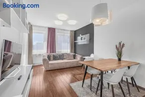 Cosy large apartment, 2 bedrooms, 2x Free Parking, PVA EXPO Prague - Image 2
