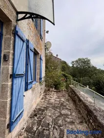 Gîte les Pieds dans l'eau 10 min du Puy du Fo - Image 5