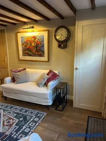 Charming cottage - Image 3