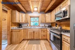 NEW Nestled Ducks Cabin Near Green Lake - Image 2