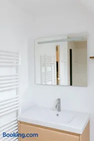 Le Tiny Chalet - Image 2