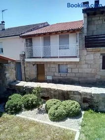 A Casa da Boa Xente VUT-OU-1329 - Image 1