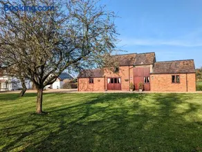 The Owl House with swimming pool and private hot tub - Image 2