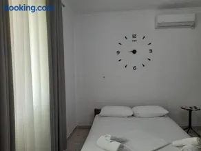 Albert Guest House - Image 3
