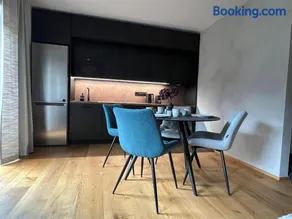 FOX ALPINE nr 6 Sunny terrace - Image 1