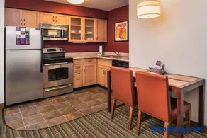 Phoenix 1bd Queen Economy - Image 5