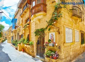 Room 2 min walk from Mdina Townhouse - Image 5