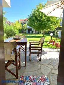 Stella's Maisonette - Image 1