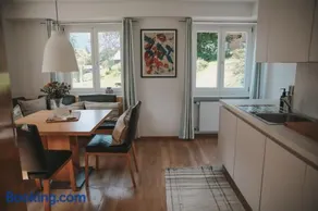 Appartamento con giardino, barbecue e terrazza | Vista sul giardino - Image 1