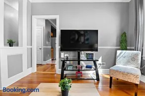 Spacious apartments near Ashmont - Image 2