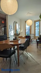 Stunning Victorian in Downtown - Image 3