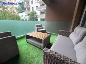Corvin deLuxe Apartment with 2 bedrooms - Image 1