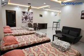 RR Enclave - service apartments - Image 1
