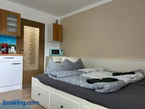 Ferienwohnung im Fichtelgebirge - nahe der Skipiste mit Balkon & Free Parking - Image 1