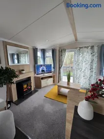 Durdle Door family Holiday Home - Image 2