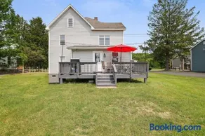 Newly renovated 3 bedroom house in the heart of Tannersville - Image 4