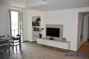 PARE BAY - Como Lake Holiday Apartment - Amazing Lake View - Image 3
