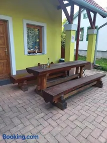 Zanati Apartmannház - Image 4