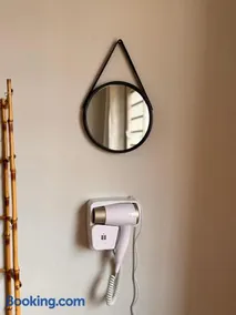 Quarto aconchegante com vista praia - localização excepcional - Não é Ap completo - Image 2
