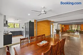 Otway bush barn retreat on 3 acres - pet friendly - Image 3