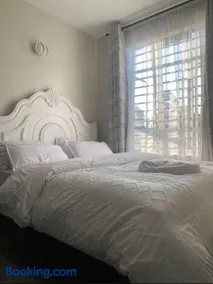 Twenty four apartment - Image 4
