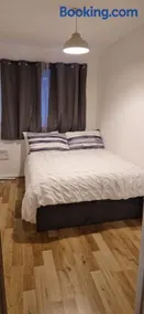 Cozy one bedroom flat - Image 5