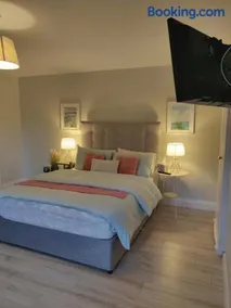Apartment - Image 3