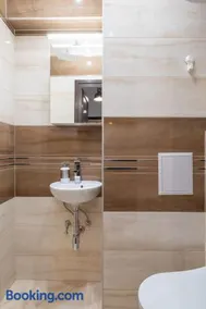 Sophisticated Gem with Private parking - Image 5