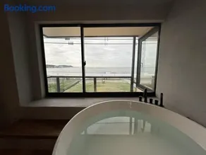 Hotel Penthouse - Image 1