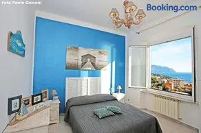 Cav Gli Ulivi di Bogliasco parcheggio privato gratuito - Image 1