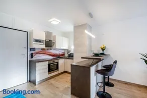 MyFlat Coral Suite - Image 3