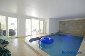 Les 4 Saisons Piscine intérieure - Image 2