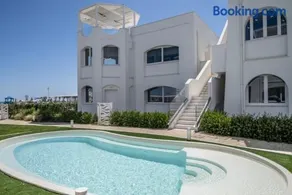Onira Luxury Rooftop ombrellone incluso seconda fila beach club - Image 2